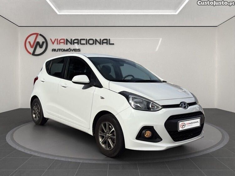 Branco Usado 2015 Hyundai i10 Citadino | € 7.500 (Preço justo) - Imagem 1/1