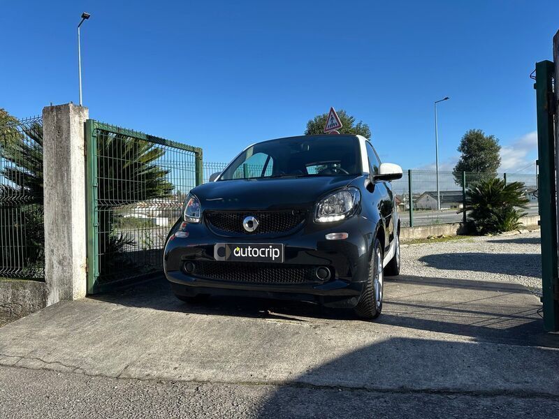 Preto Usado 2019 Smart ForTwo Coupé Coupé | € 11.550 (Caro) - Imagem 1/4