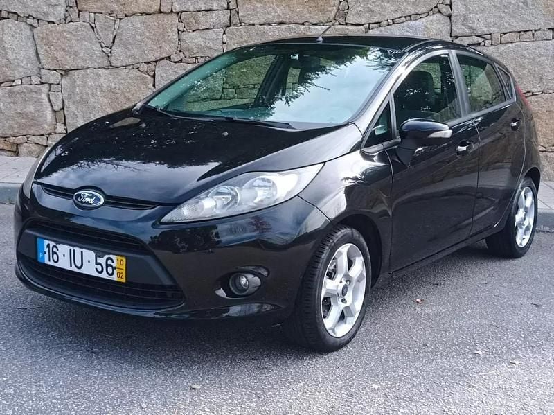 Preto Usado 2010 Ford Fiesta | € 6.490 (Preço justo) - Imagem 1/4