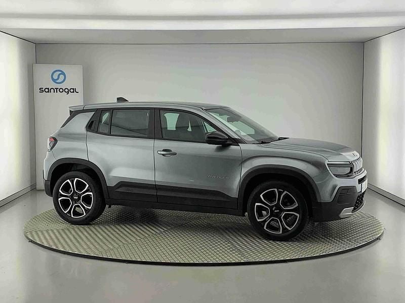 Cinzento Usado 2024 Jeep Avenger Altitude SUV | € 22.990 (Preço justo) - Imagem 1/4