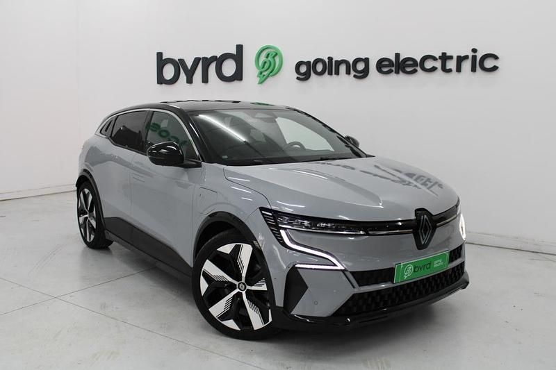 Cinza Usado 2023 Renault Mégane Techno SUV | € 27.900 (Preço justo) - Imagem 1/4