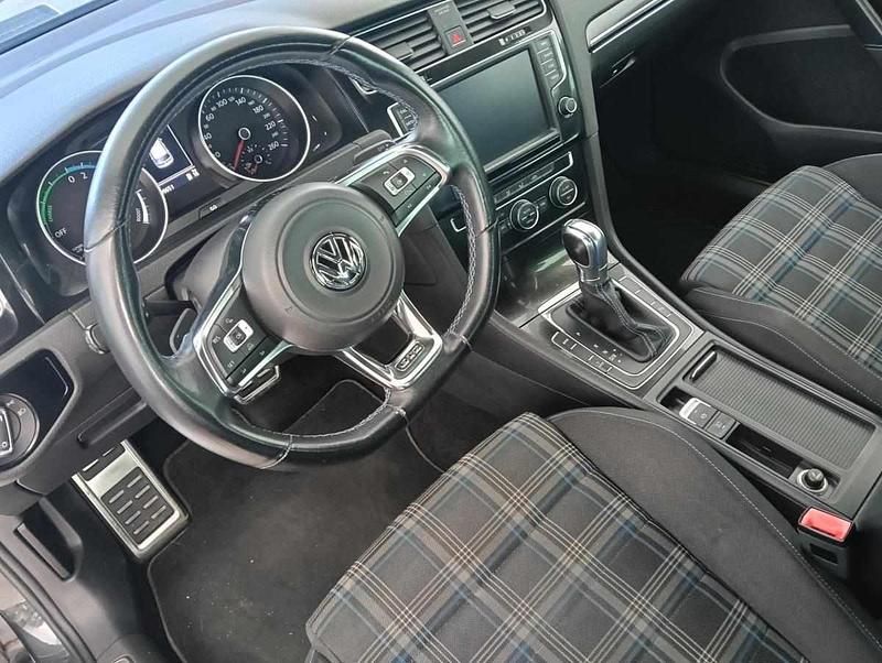 Usado VW Golf VII GTE 204 HP (150 kW) 2015 Cinzento Citadino