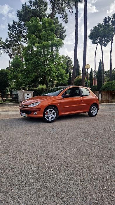 Usado 2001 Peugeot 206 GTi | € 2.950 - Imagem 1/4