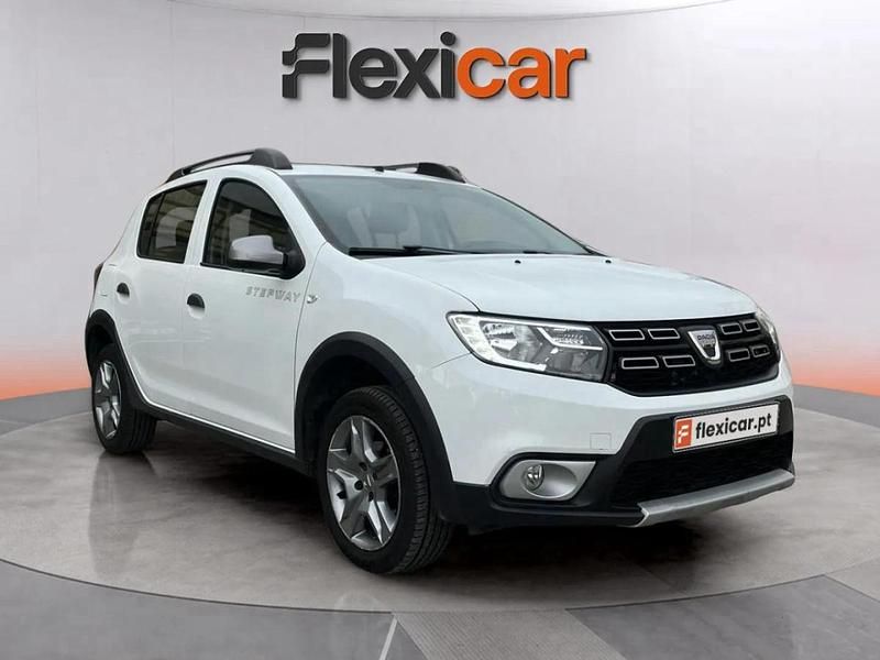 Branco Usado 2019 Dacia Sandero Stepway | € 11.980 (Preço justo) - Imagem 1/4