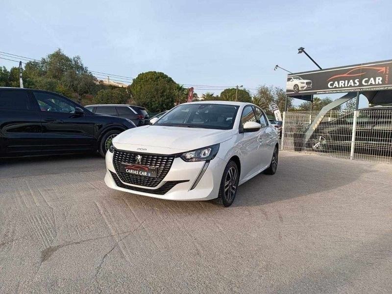 Branco Usado 2020 Peugeot 208 Allure Citadino | € 18.990 - Imagem 1/4