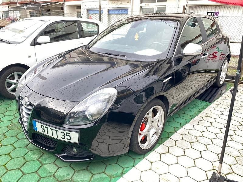 Preto Usado 2011 Alfa Romeo Giulietta Distinctive | € 8.500 (Preço justo) - Imagem 1/4