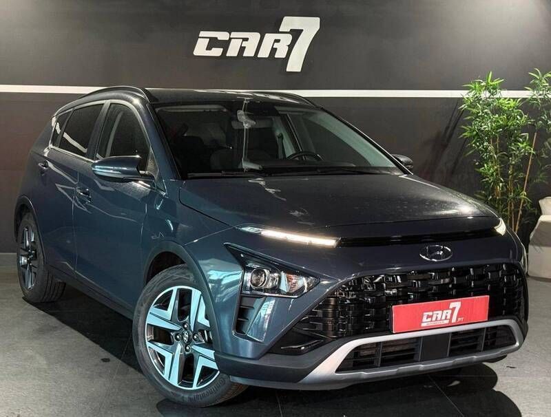 Cinza Usado 2023 Hyundai Bayon Premium SUV | € 18.750 (Preço justo) - Imagem 1/4