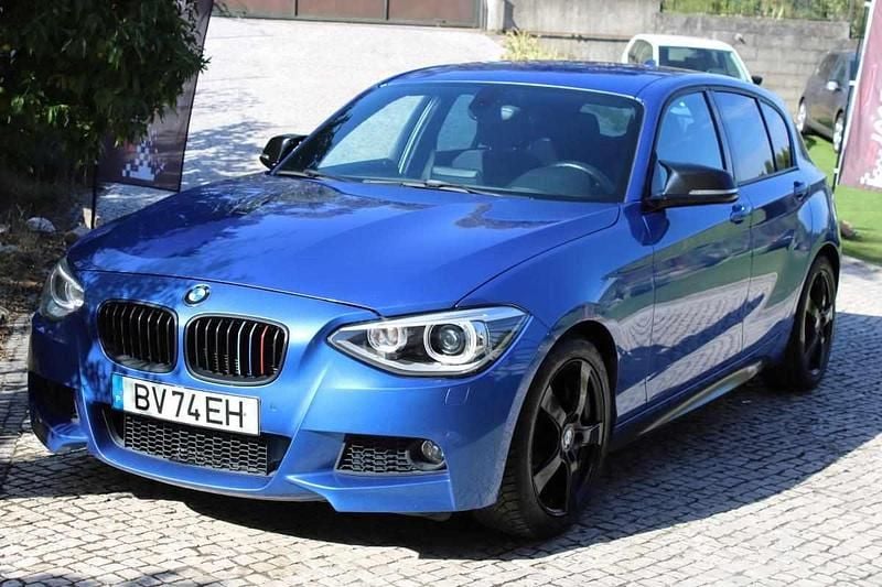 Azul Usado 2012 BMW 120 Comfort Edition Citadino | € 17.690 (Preço elevado) - Imagem 1/4