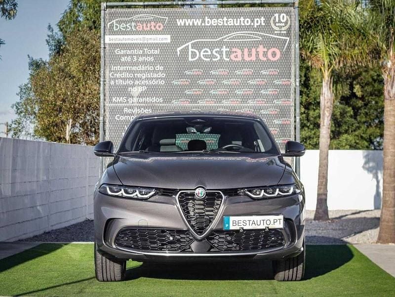 Cinza Usado 2023 Alfa Romeo Tonale SUV | € 28.750 - Imagem 1/4