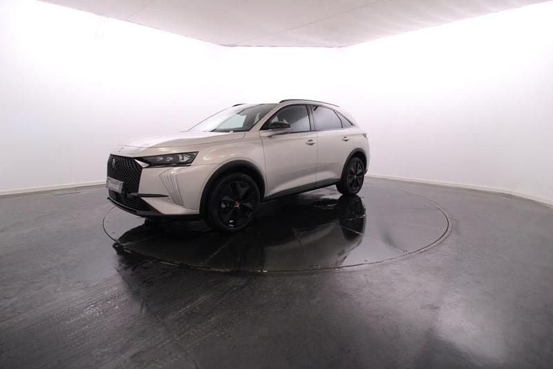 Cinzento Usado 2024 DS Automobiles DS7 Crossback SUV | € 38.850 (Caro) - Imagem 1/4