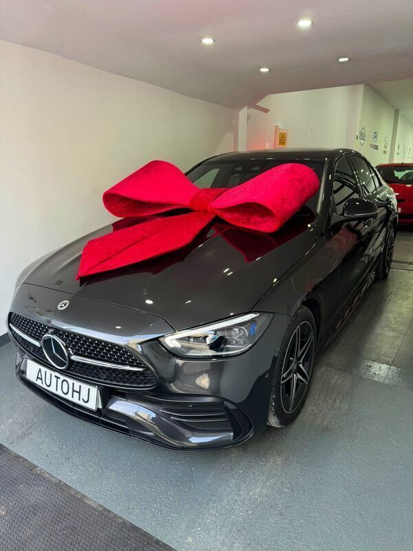Azul Usado 2022 Mercedes C300e AMG line Carrinha | € 44.990 (Preço justo) - Imagem 1/4