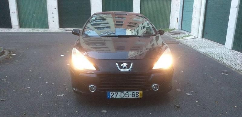 Usado 2007 Peugeot 307 Cabrios | € 3.580 (Bom preço) - Imagem 1/4