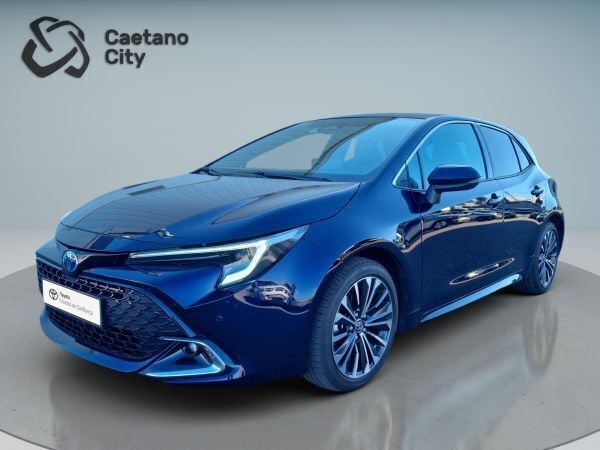 Azul Usado 2024 Toyota Corolla | € 35.500 - Imagem 1/4