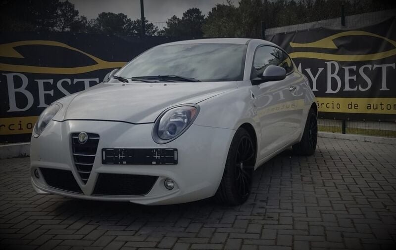 Bege Usado 2010 Alfa Romeo MiTo Quadrifoglio Verde Citadino | € 10.900 (Preço elevado) - Imagem 1/4