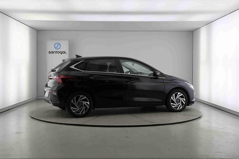 Usado Hyundai i20 Comfort 84 HP (61 kW) 2024 Preto Citadino