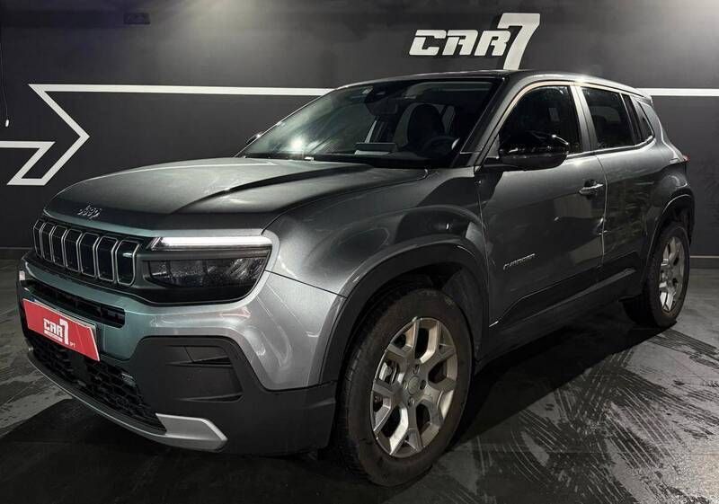 Usado Jeep Avenger Altitude 101 HP (74 kW) 2024 Cinza SUV