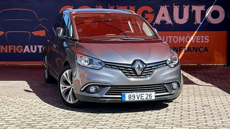 Cinzento Usado 2018 Renault Grand Scénic IV Monovolume | € 18.990 (Caro) - Imagem 1/4