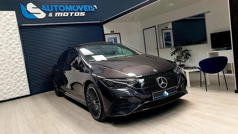 Cinza Usado 2024 Mercedes EQE350 AMG line Sedan | € 63.500 (Preço elevado) - Imagem 1/4