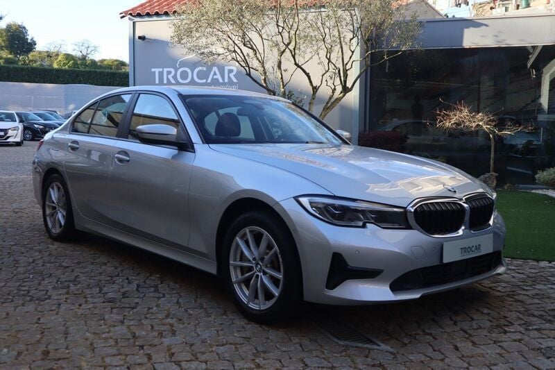 Cinza Usado 2020 BMW 330e Sport Line Sedan | € 28.950 (Preço justo) - Imagem 1/4