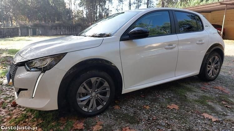 Branco Usado 2023 Peugeot e-208 Style Citadino | € 17.680 (Super Preço) - Imagem 1/1