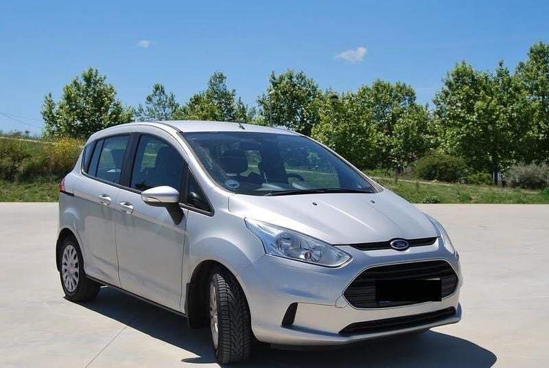 Usado Ford B-MAX 134 HP (98 kW) 2014 Cinzento Monovolume