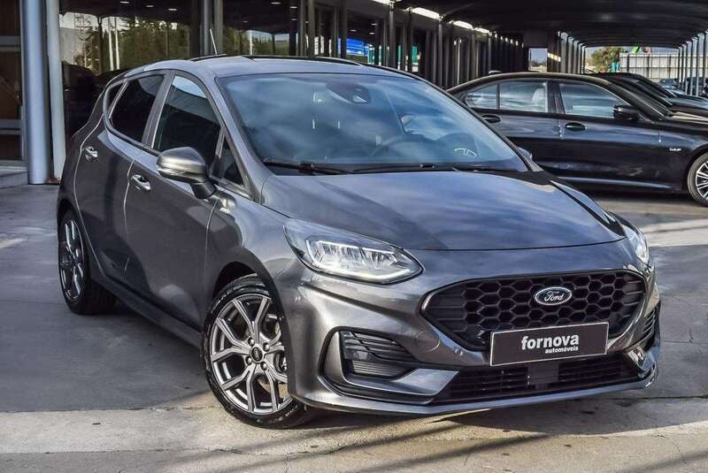 Cinzento Usado 2023 Ford Fiesta ST-Line Citadino | € 18.250 (Preço justo) - Imagem 1/4