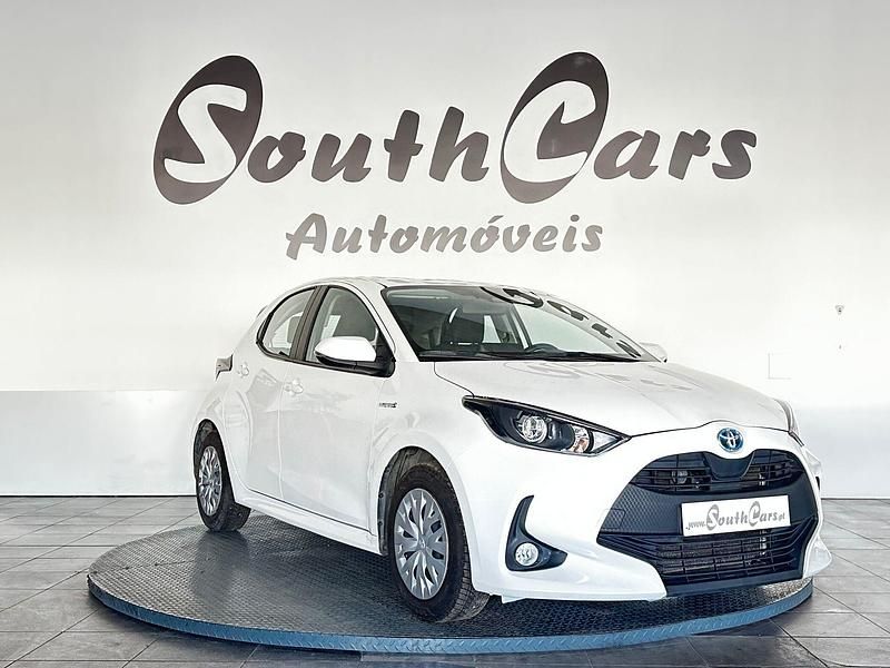 Branco Usado 2021 Toyota Yaris Hybrid | € 15.990 - Imagem 1/4