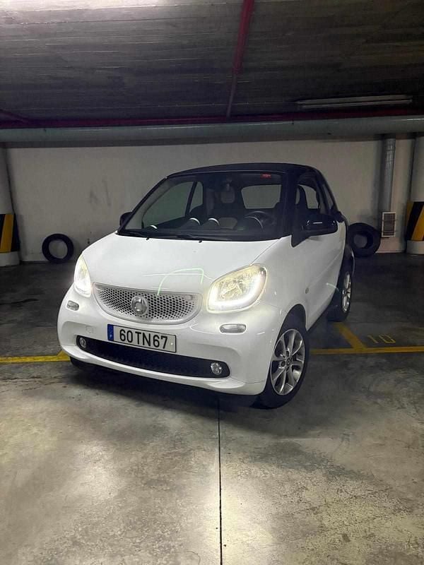 Branco Usado 2014 Smart ForTwo Coupé Coupé | € 7.500 (Bom preço) - Imagem 1/4
