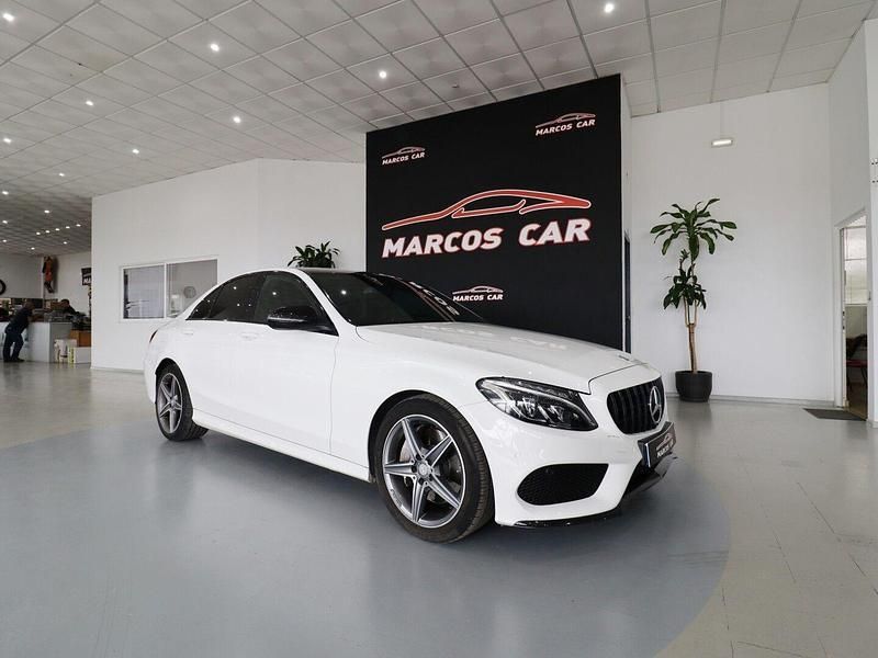 Branco Usado 2016 Mercedes C300 AMG line Sedan | € 27.900 - Imagem 1/4
