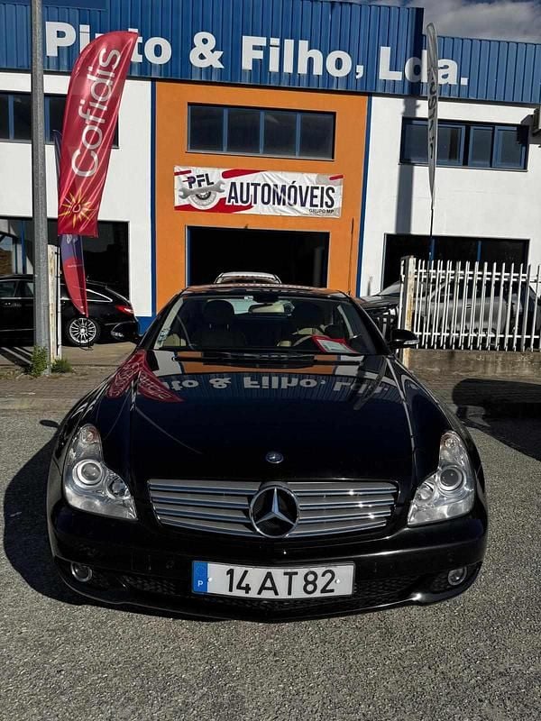 Preto Usado 2005 Mercedes CLS320 Sedan | € 25.500 - Imagem 1/4