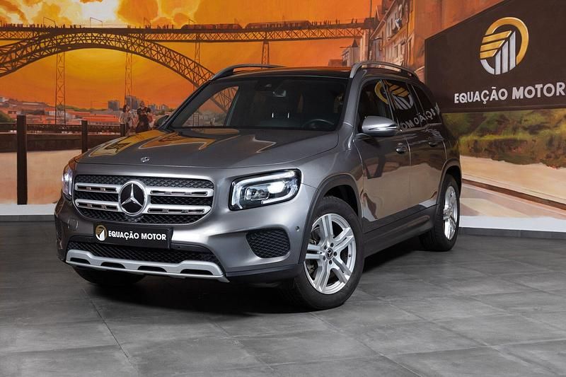 Cinza Usado 2021 Mercedes GLB220 Style SUV | € 38.900 - Imagem 1/4