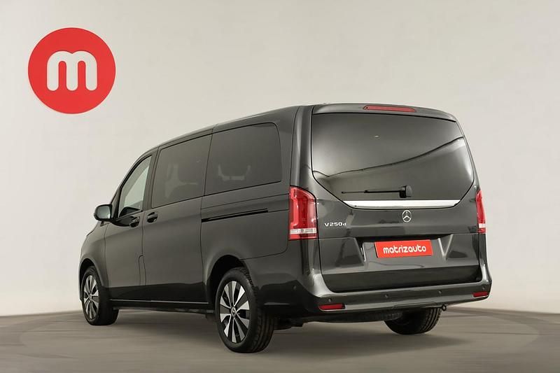 Usado Mercedes V250 190 HP (139 kW) 2023 Monovolume
