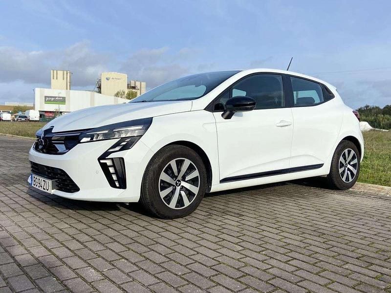 Usado Mitsubishi Colt 65 HP (47 kW) 2024 Branco