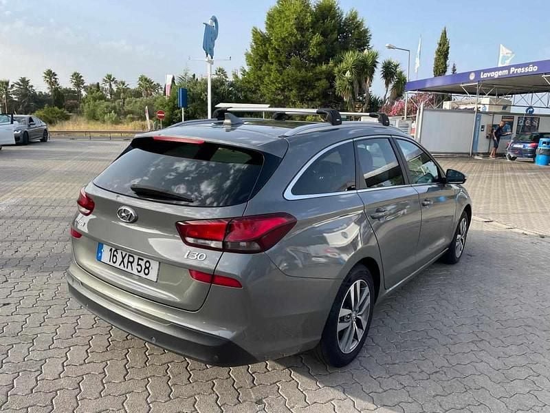 Cinzento Usado 2019 Hyundai i30 Carrinha | € 16.500 (Preço justo) - Imagem 1/4