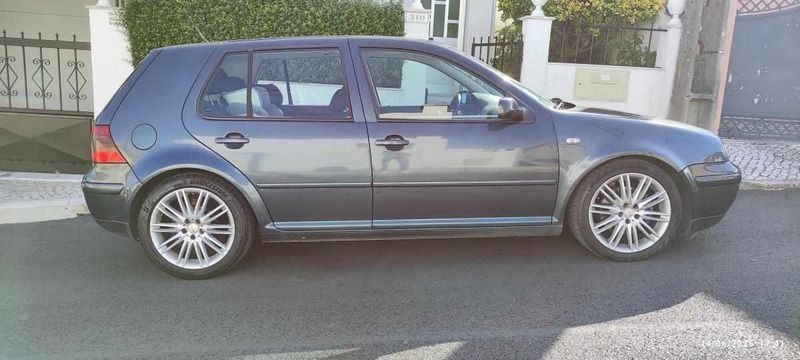 Cinzento Usado 2002 VW Golf IV Citadino | € 5.000 (Preço elevado) - Imagem 1/4