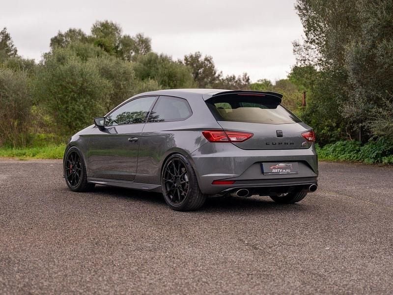 Usado Seat Leon Cupra 290 290 HP (213 kW) 2016 Cinza Coupé