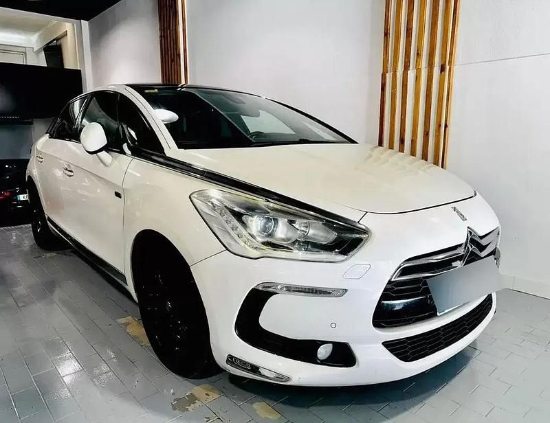 Usado Citroën DS5 Sport Chic 200 HP (147 kW) 2014 Branco Citadino