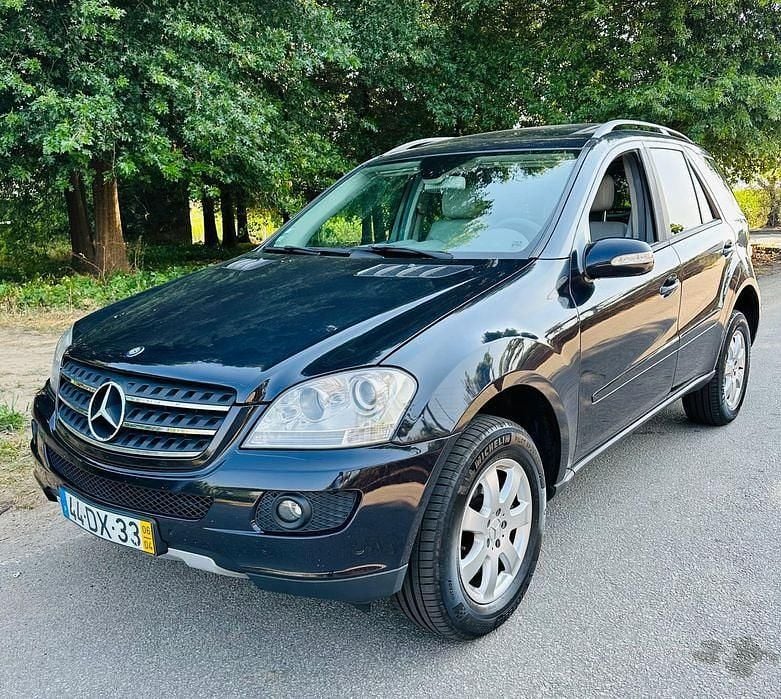 Usado 2006 Mercedes ML280 SUV | € 13.950 - Imagem 1/4