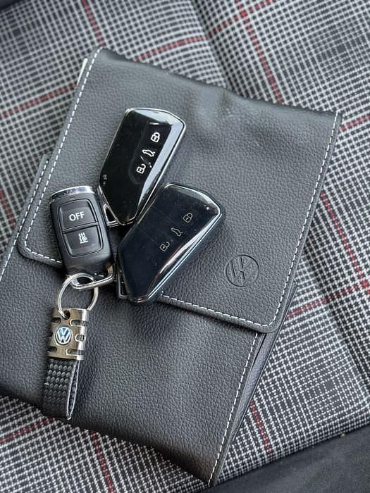 Usado VW Golf VIII GTI 245 HP (180 kW) 2021 Sedan