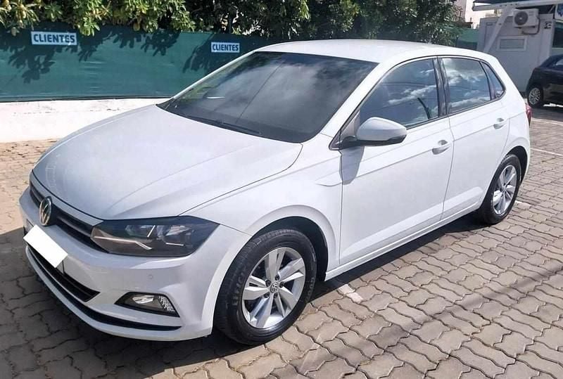 Branco Usado 2019 VW Polo Citadino | € 12.800 (Preço elevado) - Imagem 1/4
