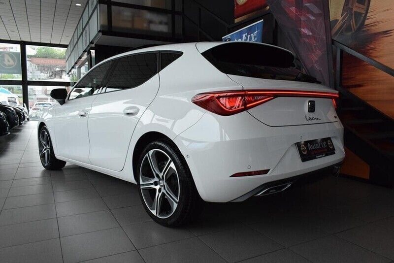 Usado Seat Leon FR 150 HP (110 kW) 2022 Branco