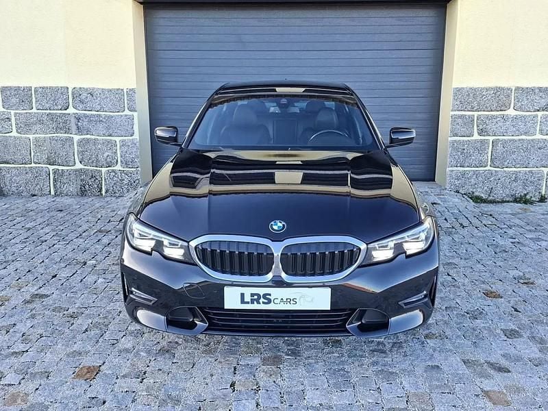 Preto Usado 2019 BMW 318 Sport Line Sedan | € 28.490 (Preço justo) - Imagem 1/4