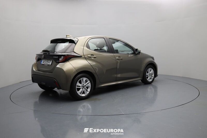 Usado Mazda 2 116 HP (85 kW) 2022 Cinzento Sedan