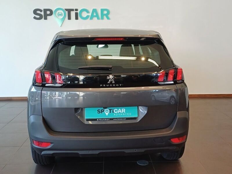 Usado Peugeot 5008 Active 130 HP (95 kW) 2023 Cinzento platina Monovolume
