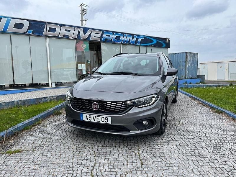 Usado Fiat Tipo Lounge 120 HP (88 kW) 2018 Cinza Carrinha