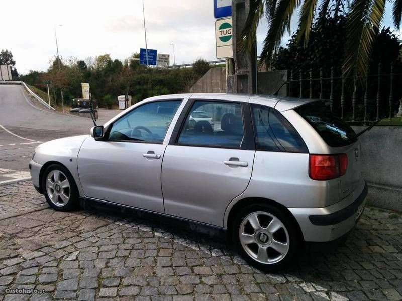 Vendido Seat 6k2 sport 89 Carros usados para venda