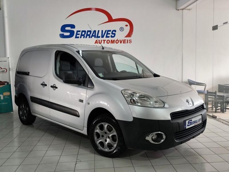 Cinzento Usado 2014 Peugeot Partner Monovolume | € 9.250 (Preço justo) - Imagem 1/4