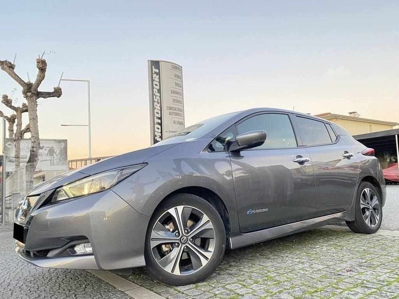 Cinzento Usado 2019 Nissan Leaf N-Connecta Citadino | € 18.990 (Preço elevado) - Imagem 1/4