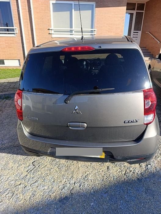 Usado Mitsubishi Colt Intense 95 HP (69 kW) 2009 Sedan