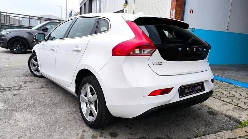 Usado Volvo V40 Momentum 115 HP (84 kW) 2013 Branco Carrinha